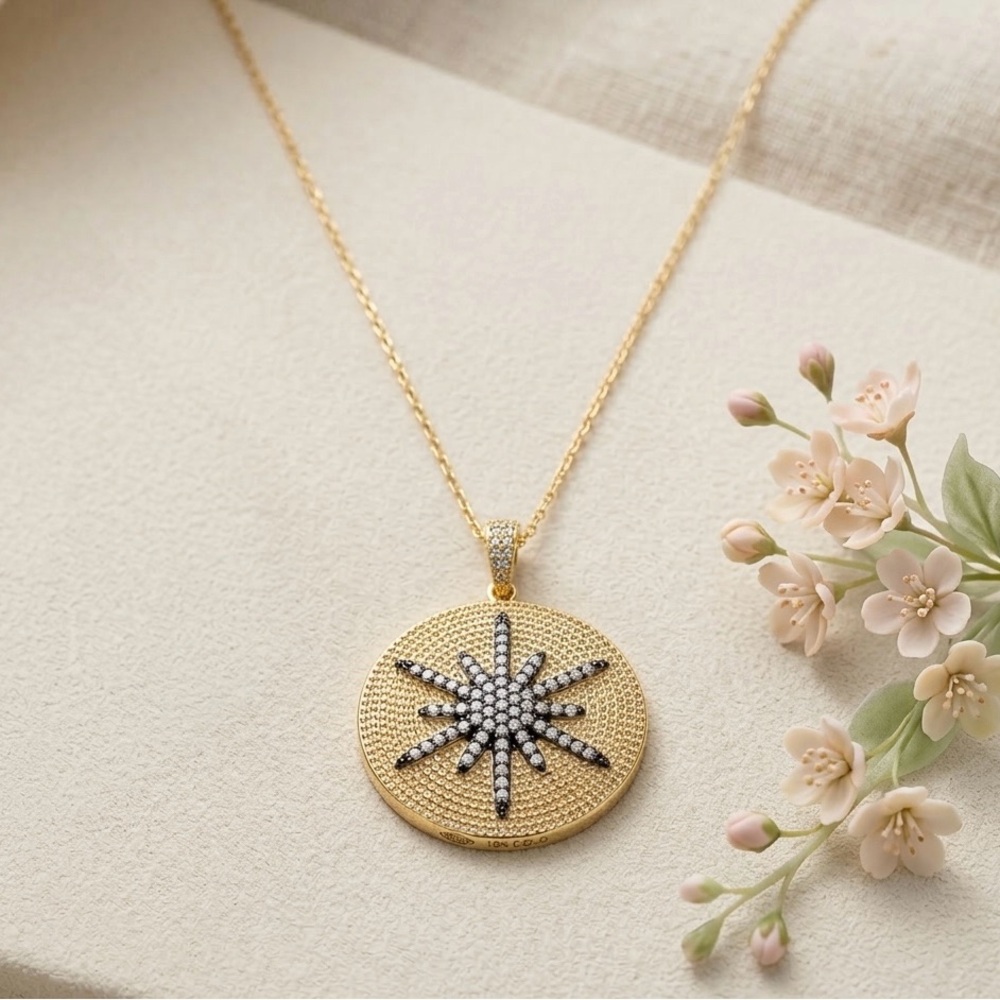 Cubic Zirconia Star necklace chain.